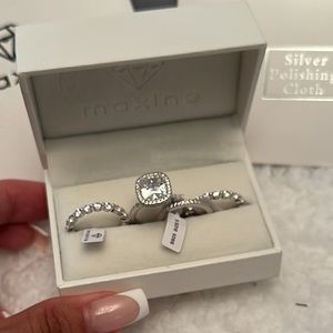 BRAND NEW WITH TAGS MAXINE JEWELRY HALO CUSHION CUT 4 PC RING SET IN SILVER